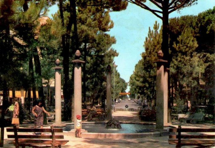 rotonda primo maggio milano marittima