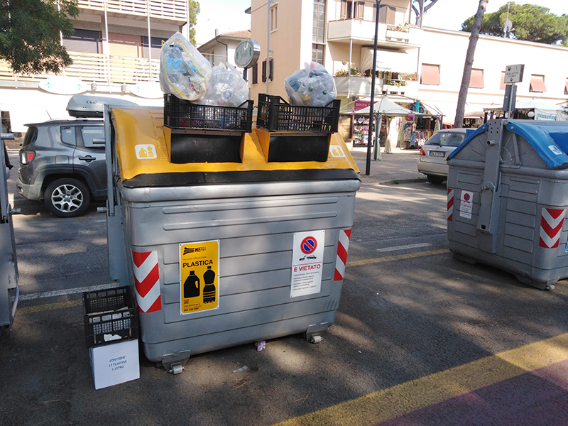 raccolta differenziata milano marittima