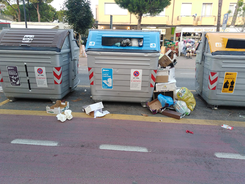 raccolta differenziata milano marittima