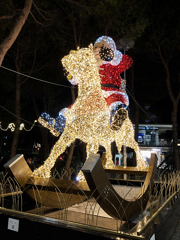 babbo natale sul dondolo